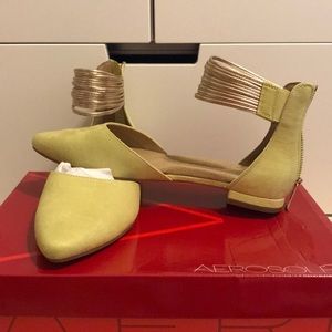 Aerosoles Girl Talk Chartreuse